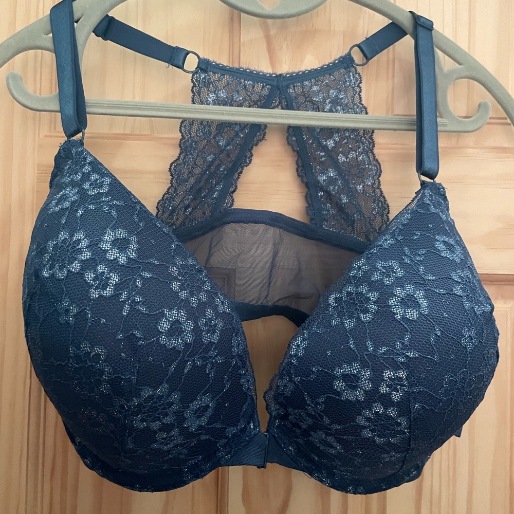 Victorias Secret lace front close bra 38DD (E)